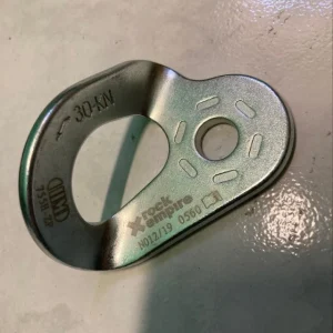 Plaqueta Rock Empire (Hanger C Galvanizada 10 mm)