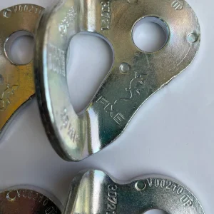 Plaqueta Fixe 3/8 Galvanizada( BOLT HANGER PLATED STEEL)