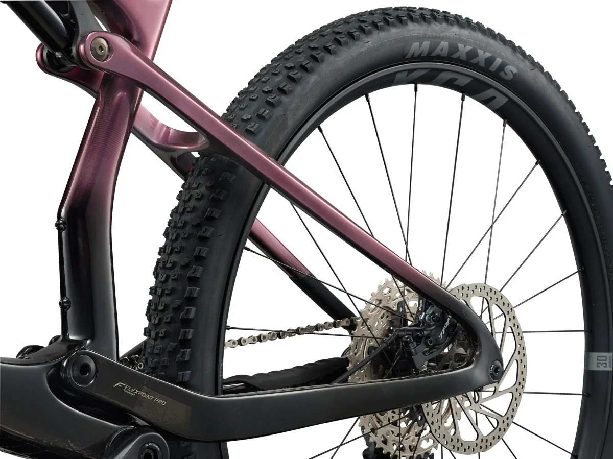 PIQUE X ADVANCED SL 3 PREVENTA - Imagen 9