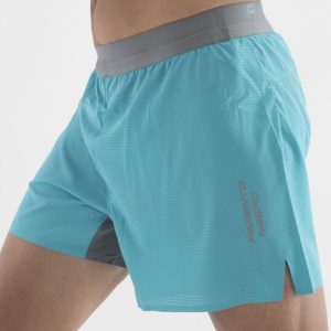 PIMIENTO NEGRO PANTALON AZUL